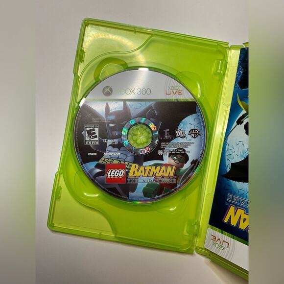 LEGO Batman:The Videogame (Microsoft Xbox 360) - Picture 2 of 3
